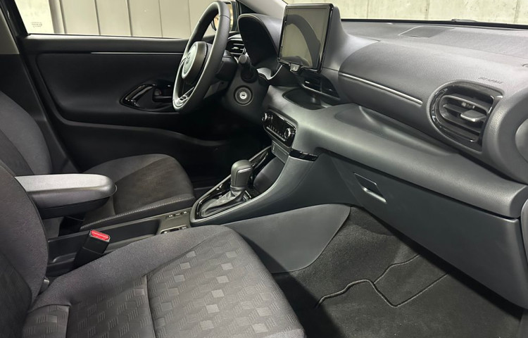 Toyota Yaris STYLE 1.5 Hybrid e-CVT STYLE