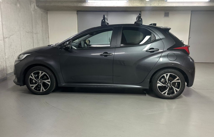 Toyota Yaris STYLE 1.5 Hybrid e-CVT STYLE