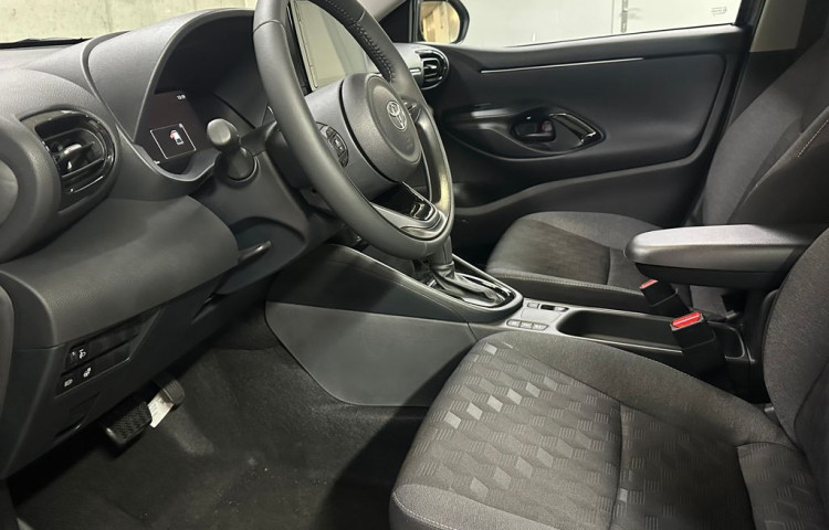 Toyota Yaris STYLE 1.5 Hybrid e-CVT STYLE