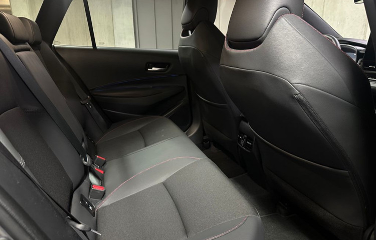 Toyota Corolla GR Sport JBL 2.0 Hybrid e-CVT