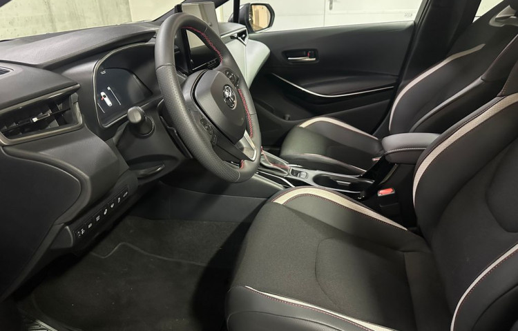 Toyota Corolla GR Sport JBL 2.0 Hybrid e-CVT