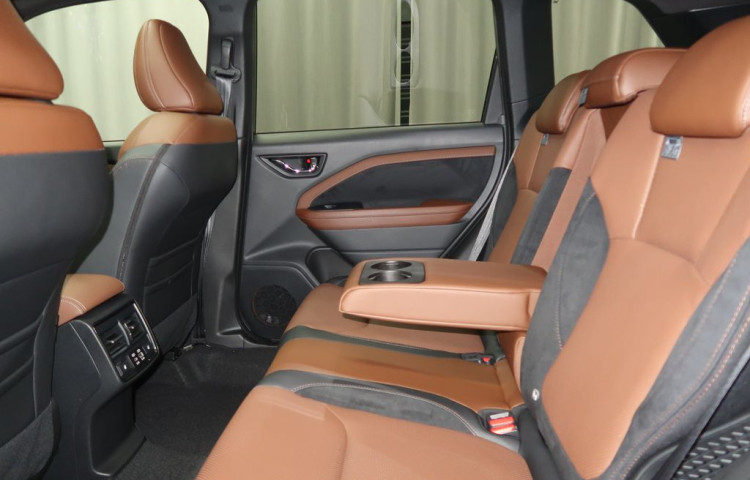 Subaru Forester 4x4 TOURING + zimní komplety!