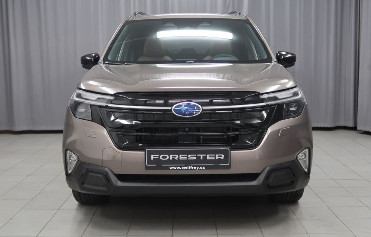 Subaru Forester 4x4 TOURING + zimní komplety!