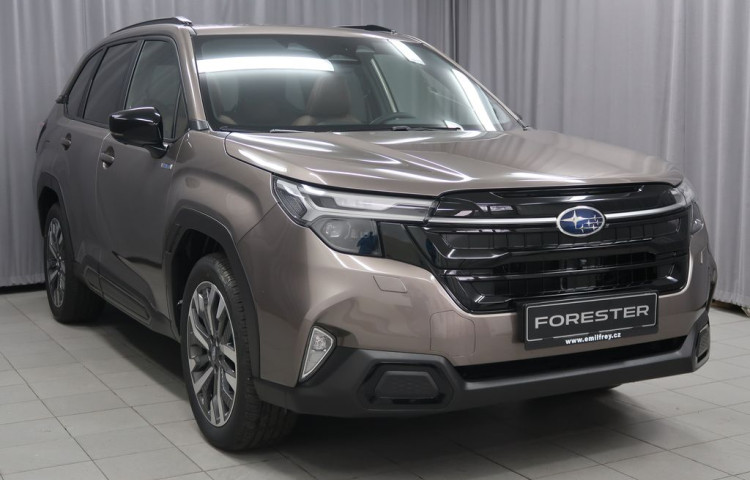Subaru Forester 4x4 TOURING + zimní komplety!