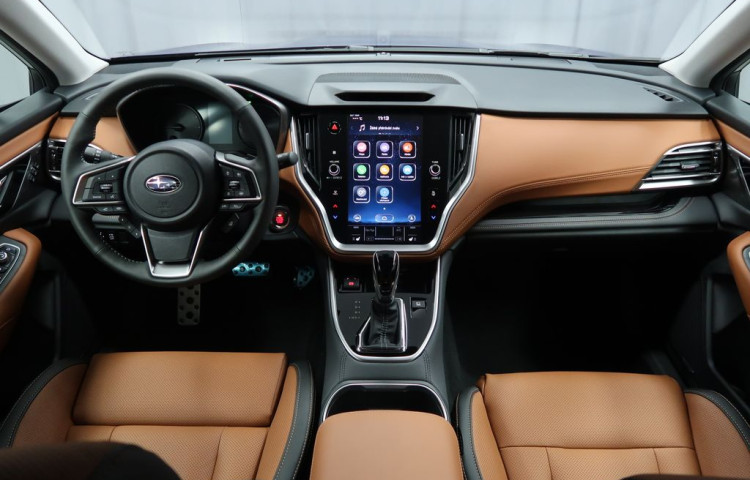 Subaru Outback TOURING s hnědou kůží Nappa