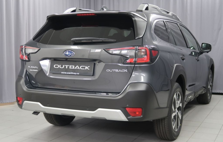 Subaru Outback TOURING se světlou kůží Nappa