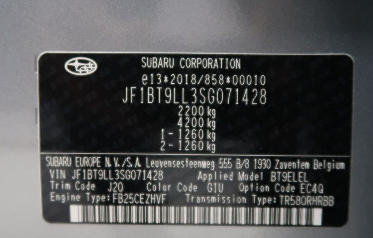 Subaru Outback 4X4 Touring + černá kůže Nappa