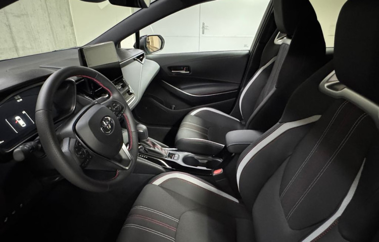 Toyota Corolla GR SPORT  1.8 Hybrid e-CVT GR