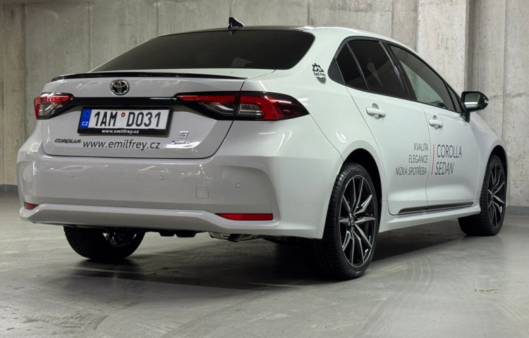 Toyota Corolla GR SPORT  1.8 Hybrid e-CVT GR