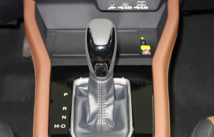 Subaru Forester TOURING 4X4. Dodání březen.