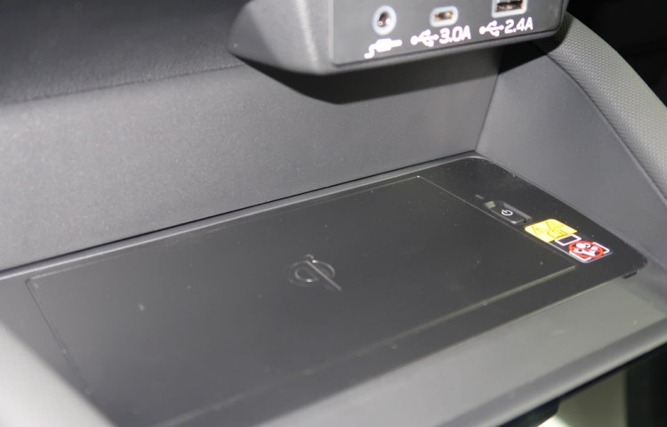 Subaru Forester FIELD 4X4 AWD. Dodání květen.