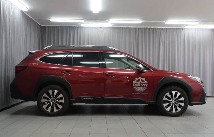 Subaru Outback TOURING 4X4. Služební vůz.