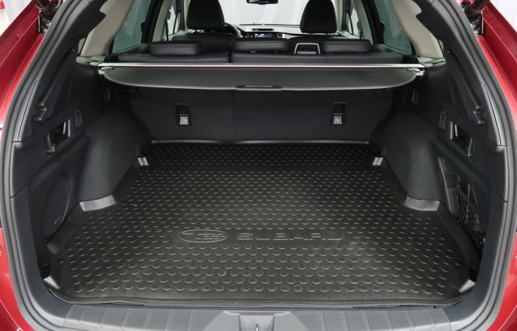 Subaru Outback TOURING 4X4. Služební vůz.