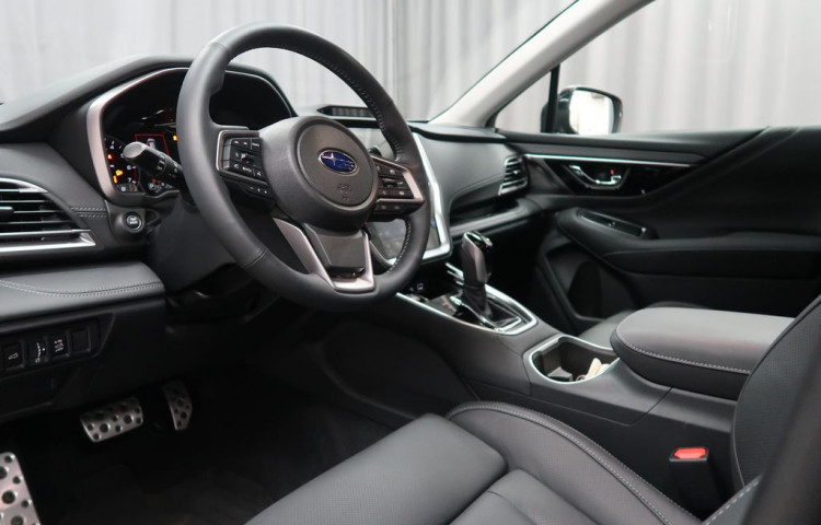 Subaru Outback TOURING 4X4. Služební vůz.