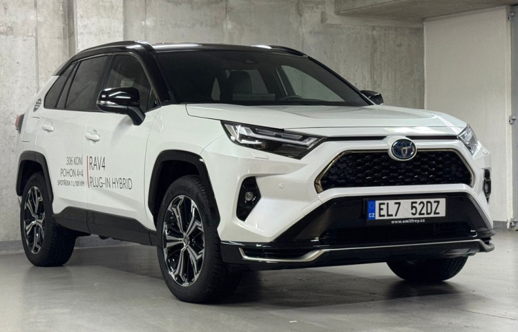 Toyota RAV 4 SELECTION  2.5 Plug -in Hybrid