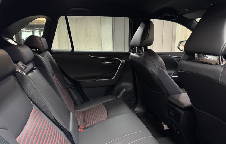 Toyota RAV 4 SELECTION  2.5 Plug -in Hybrid