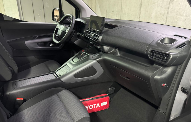 Toyota ProAce City Verso VIP 7 míst 1,5 AT Long