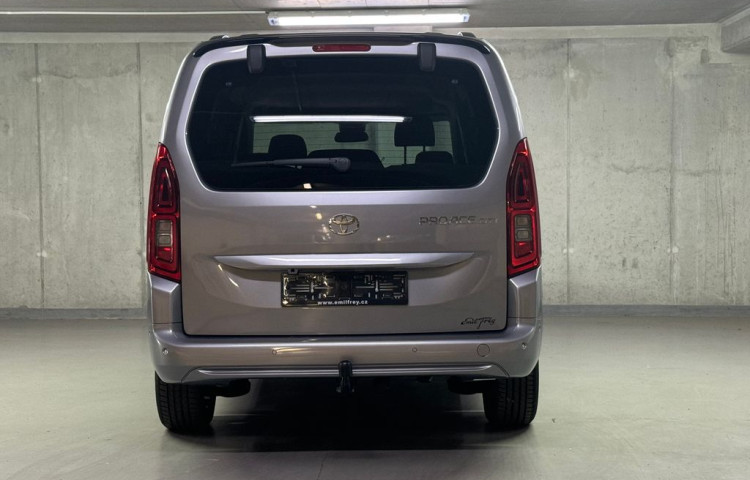 Toyota ProAce City Verso VIP 7 míst 1,5 AT Long