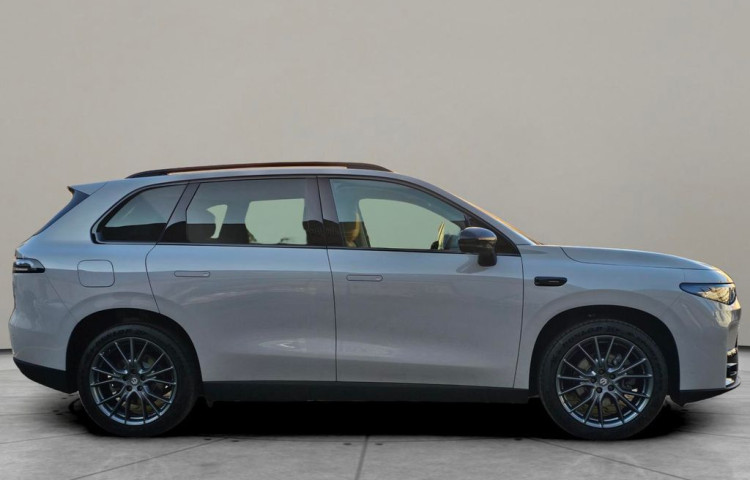 Leapmotor C10 REEV Design Hybrid EV