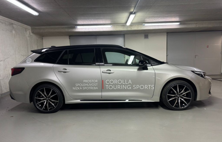 Toyota Corolla GR SPORT Dynamic 2.0 Hybrid