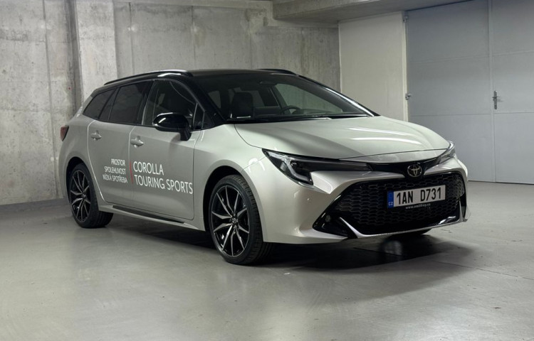 Toyota Corolla GR SPORT Dynamic 2.0 Hybrid