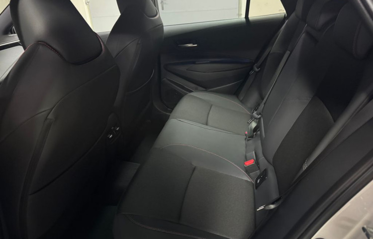 Toyota Corolla GR SPORT Dynamic 2.0 Hybrid