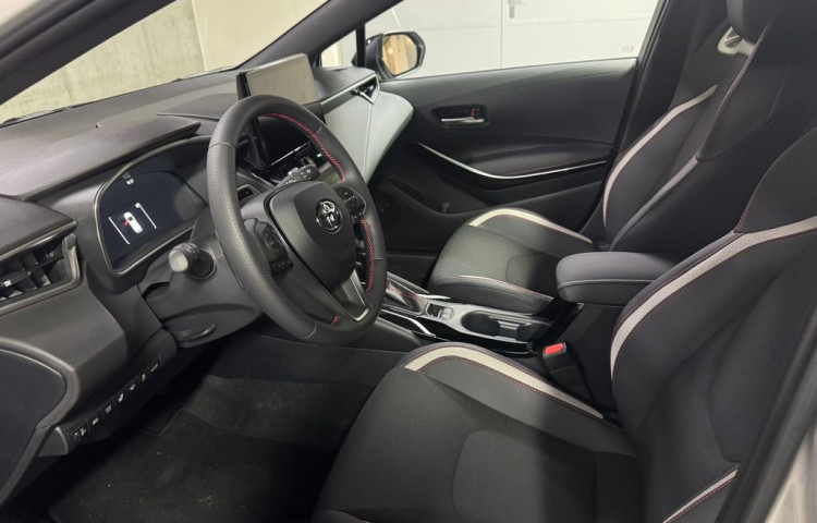 Toyota Corolla GR SPORT Dynamic 2.0 Hybrid