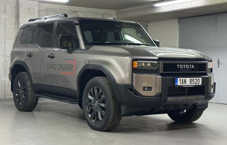 Toyota Land Cruiser Executive 2.8L Diesel 48V MHEV