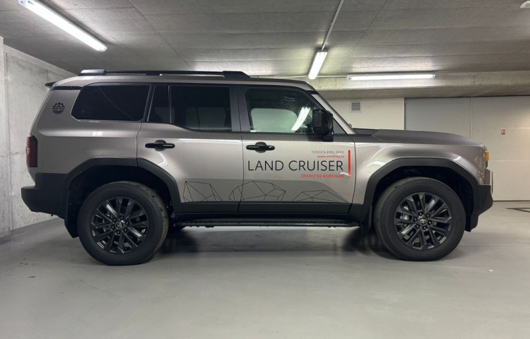 Toyota Land Cruiser Executive 2.8L Diesel 48V MHEV