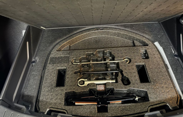 Toyota Corolla Comfort Tech 1.8 Hybrid e-CVT