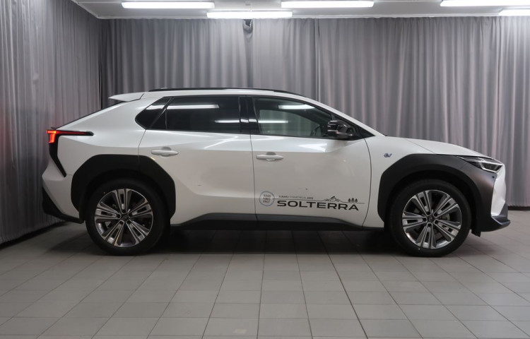 Subaru Solterra EXECUTIVE 4X4. Služební vůz.