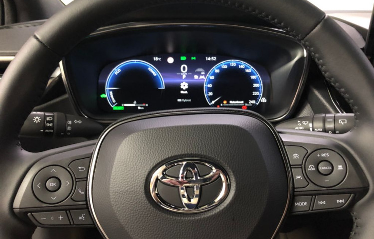 Toyota Corolla Comfort Tech 1.8 Hybrid e-CVT