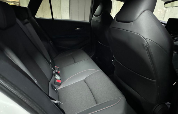 Toyota Corolla GR SPORT  1.8 Hybrid e-CVT GR