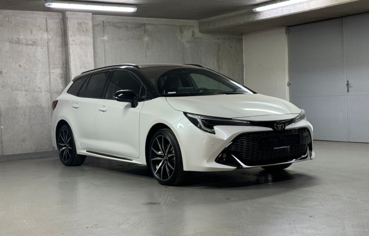 Toyota Corolla GR SPORT  1.8 Hybrid e-CVT GR