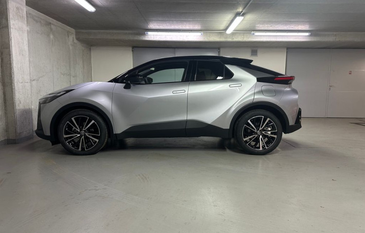 Toyota C-HR Executive 1.8 Hybrid 90kW E-CV