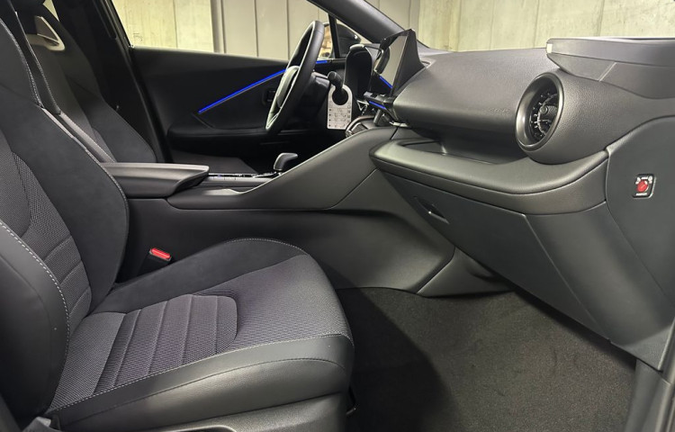 Toyota C-HR Executive 1.8 Hybrid 90kW E-CV