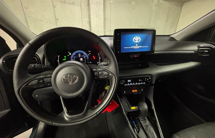 Toyota Yaris STYLE 1.5 Hybrid e-CVT STYLE