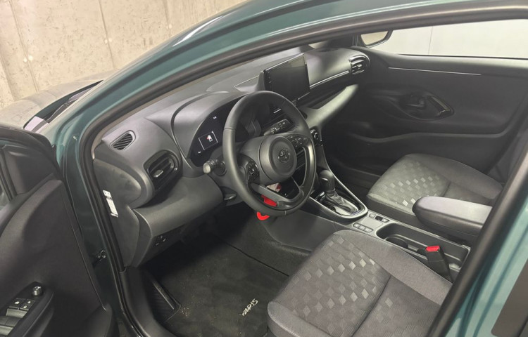 Toyota Yaris STYLE 1.5 Hybrid e-CVT STYLE