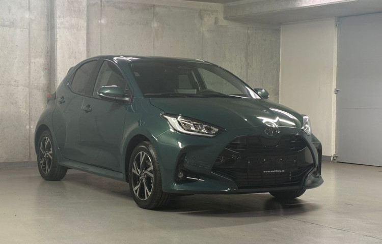 Toyota Yaris STYLE 1.5 Hybrid e-CVT STYLE