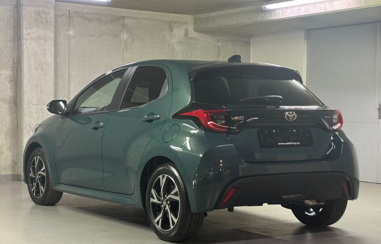 Toyota Yaris STYLE 1.5 Hybrid e-CVT STYLE