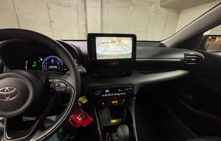 Toyota Yaris STYLE 1.5 Hybrid e-CVT STYLE
