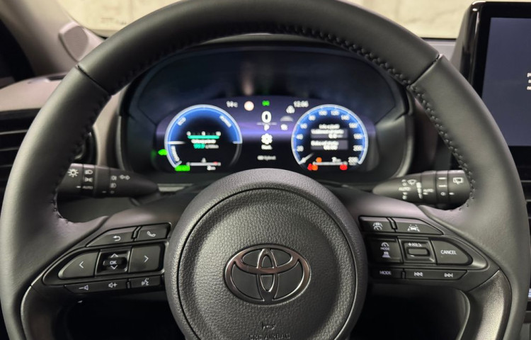 Toyota Yaris Cross Executive  1.5 Hybrid FWD 130k