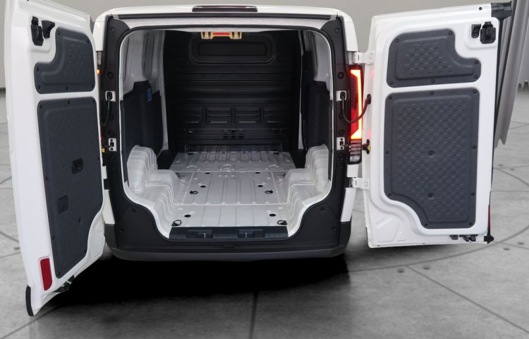 Kia PV5 Cargo  PLUS-K odběru od 10/2026