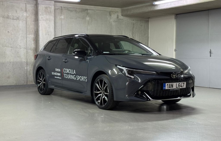 Toyota Corolla GR SPORT  1.8 Hybrid e-CVT GR