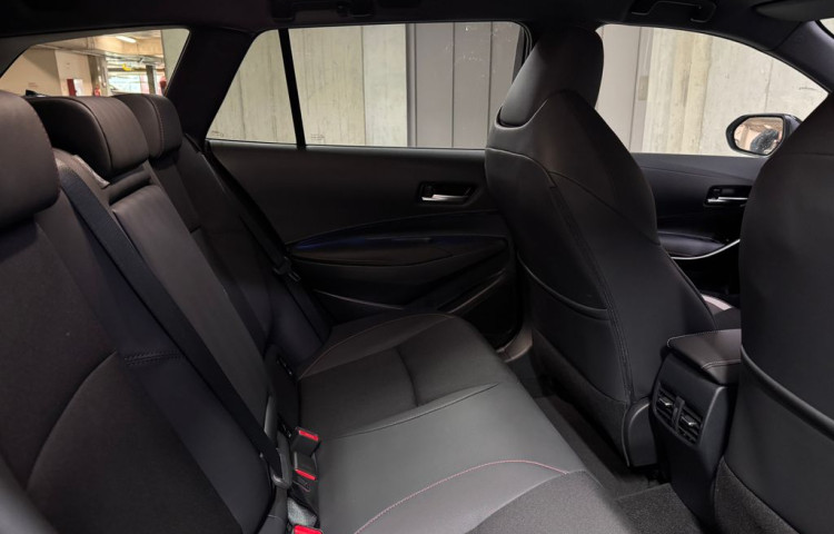 Toyota Corolla GR SPORT  1.8 Hybrid e-CVT GR