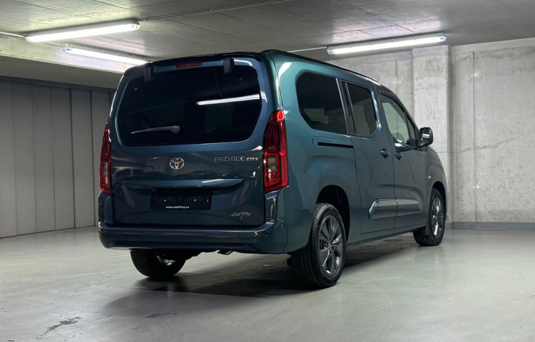 Toyota ProAce City Verso VIP 7 míst 1,5 AT Long
