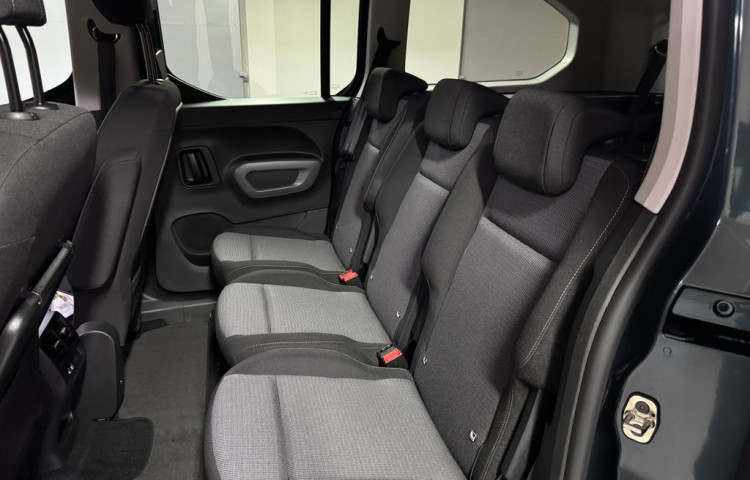 Toyota ProAce City Verso VIP 7 míst 1,5 AT Long