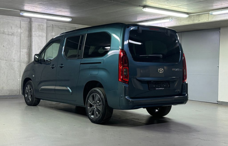 Toyota ProAce City Verso VIP 7 míst 1,5 AT Long