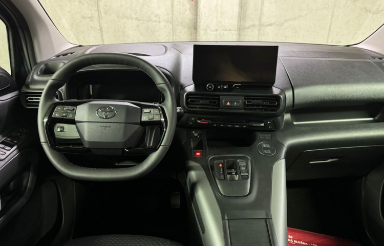 Toyota ProAce City Verso VIP 7 míst 1,5 AT Long