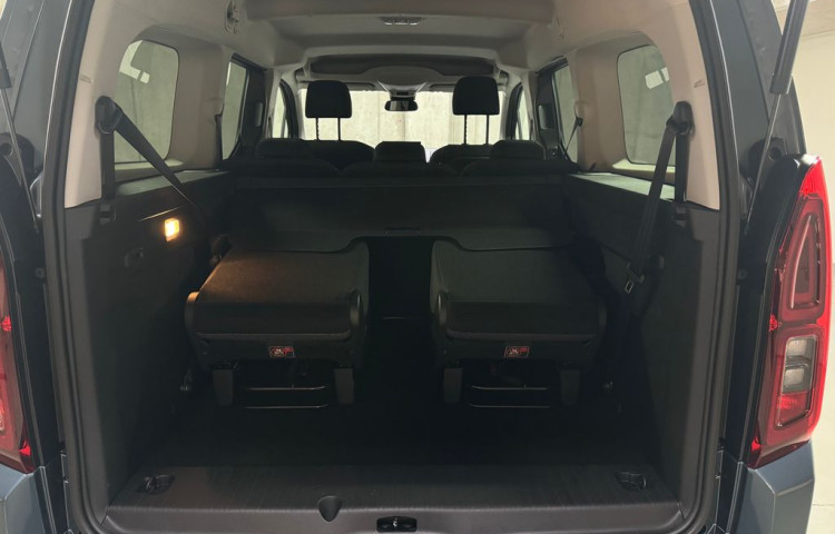 Toyota ProAce City Verso VIP 7 míst 1,5 AT Long